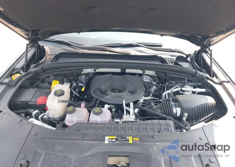 2024 Jeep Grand Cherokee 4Xe z USA, uszkodzony, nr VIN 1C4RJYB62RC113092